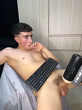 Chat +18 de naughtysalomonn ao vivo
