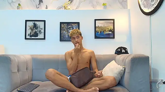GOLD_BOYSn Live XXX chat