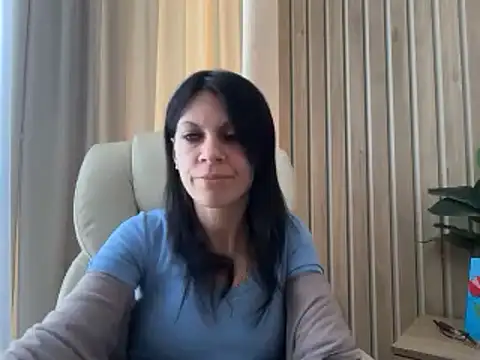 InjaAtHome – Naživo XXX chat