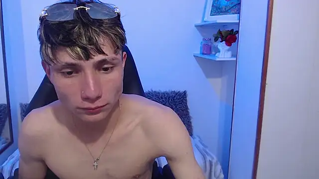 Yao_23's Webcam Show