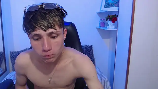 Yao_23's Webcam Show