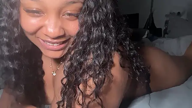 Yourmommysilk Show in webcam