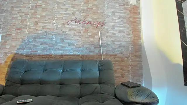 Swan_Duchess Pertunjukan Webcam