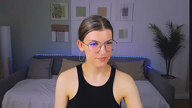 AnnaThorne's Live XXX Chat