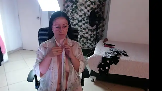 shamanhta Adlı Modelin Canlı XXX Sohbeti