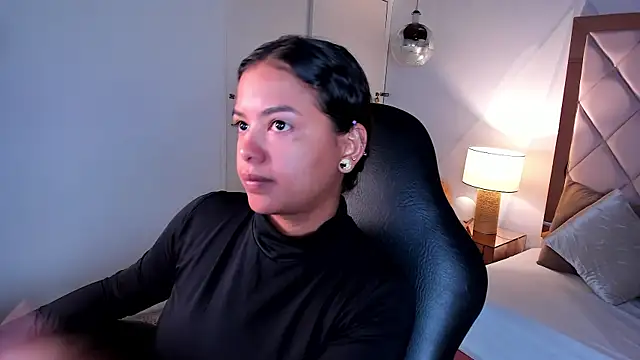 dulce_lyraa1's Live XXX Chat