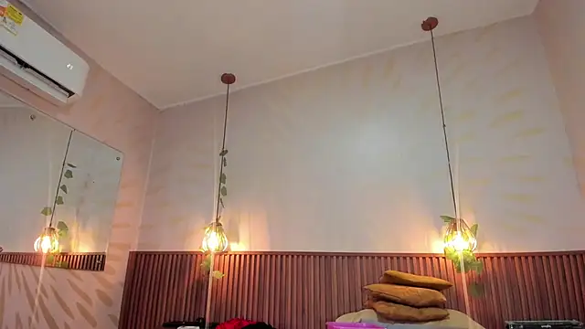 Chatroom XXX en direct de daphne_courtis