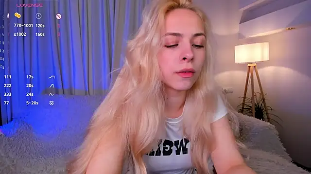 Chat XXX en directo de ShinyBarbie