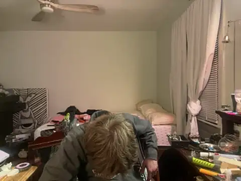XanderOzzz Show in webcam
