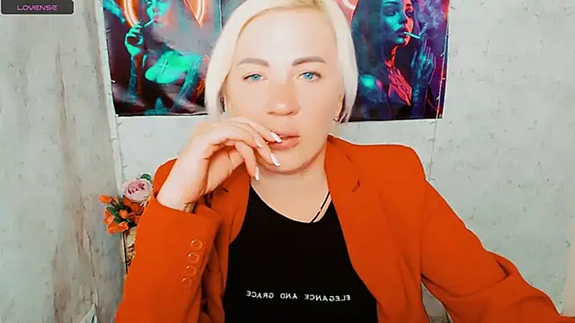 EmmaCat_'s Live XXX Chat