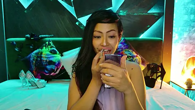 ElyaQuinn's Live XXX Chat