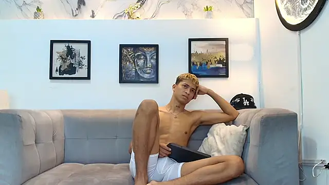 GOLD_BOYS live XXX chat