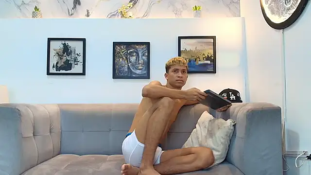 Pokazy przed kamerką – GOLD_BOYS