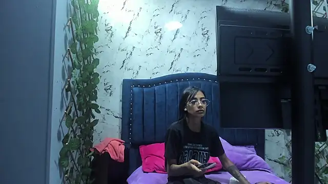 Онлайн чат XXX KarlaSlutSkinny__