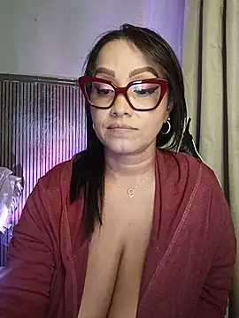 Yameil Live XXX-chat