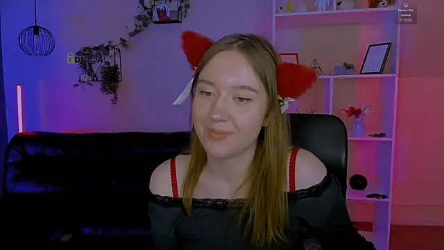 nikki_kiss_'s Webcam Show