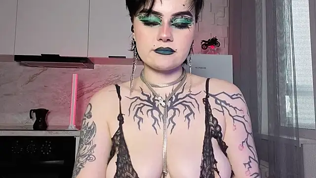 IntrigueYourDay Adlı Modelin Canlı XXX Sohbeti