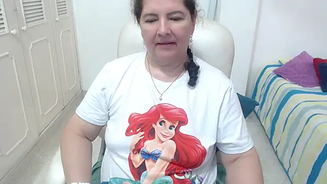 leonela_69's Live XXX Chat