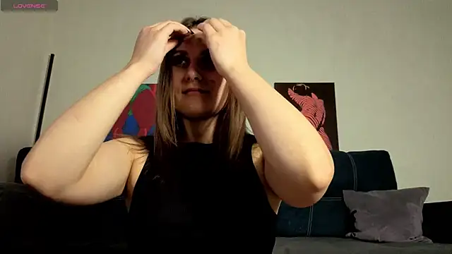 TrixiBell Live XXX-chat