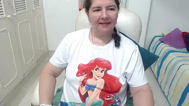 leonela_69's Live XXX Chat