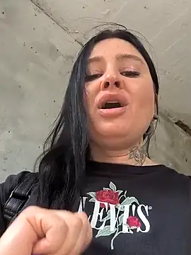 KikiXRed 现场XXX聊天