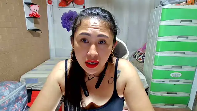 Filipina_Desire – Live XXX-chat
