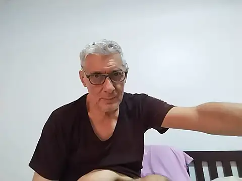 BIGUNCUTHARDCOCK Show in webcam