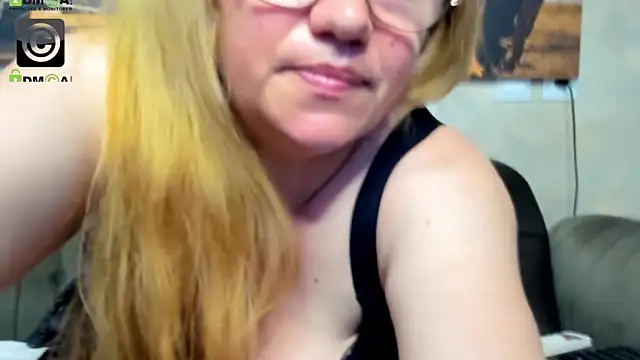 Živý XXX chat Milflyssa