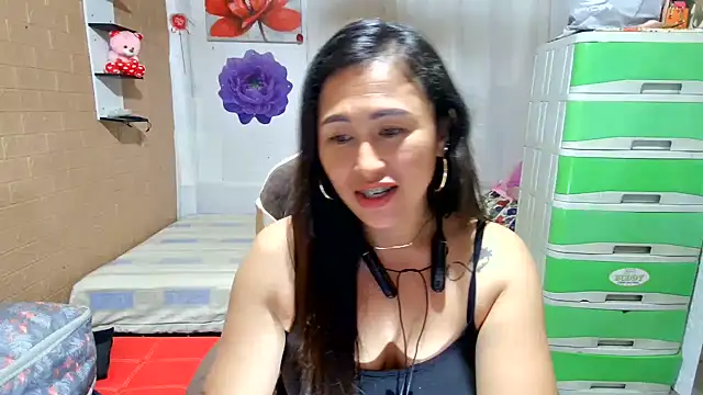 Chatroom XXX en direct de Filipina_Desire