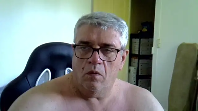 Chatroom XXX en direct de Laurent_oldmen
