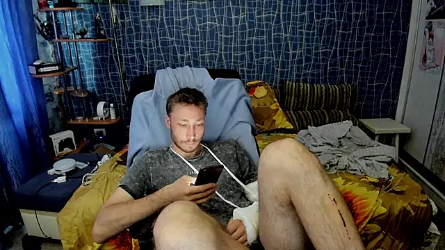 CuteBoy228 Webcam Show