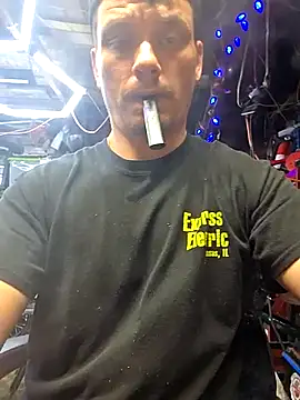 twistafatpipe's Webcam Show