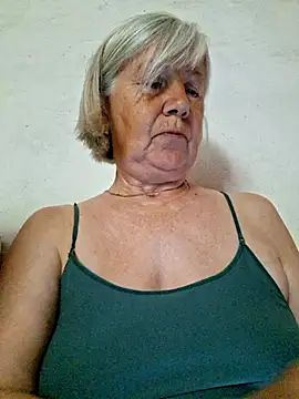 Chat XXX en directo de KlaudiaDarling