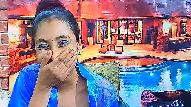 IndianSexyButt Chat XXX in diretta