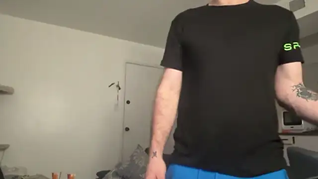 XXX chat uživo modela HighOffCandy