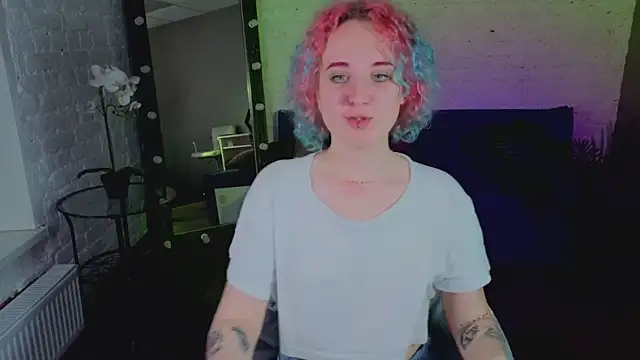 Živý XXX chat ScarlettSparkss