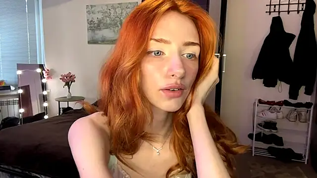 Chat +18 de AliceServanica ao vivo