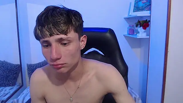 Yao_23's Webcam Show