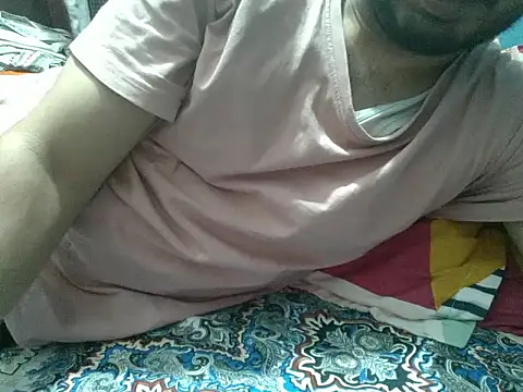 Precumboner élő XXX-chatje