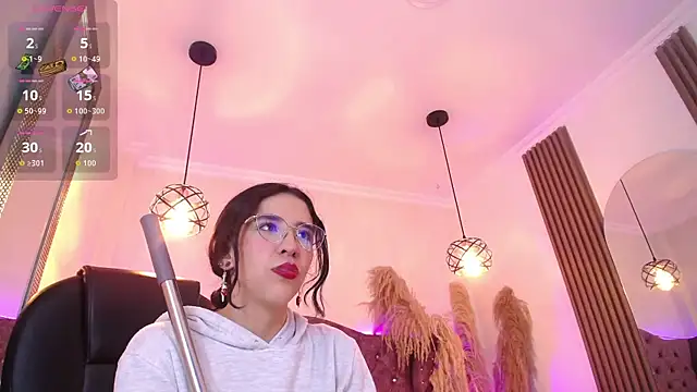 Amara_Davis1 লাইভ XXX চ্যাট