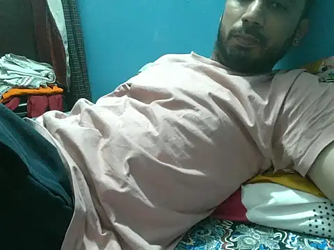 Precumboner Adlı Modelin Canlı XXX Sohbeti