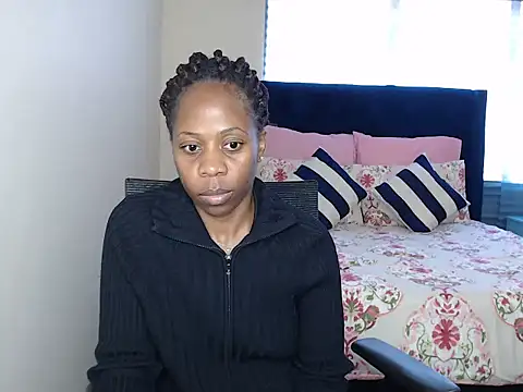 Chatroom XXX en direct de QUEENMANDYY