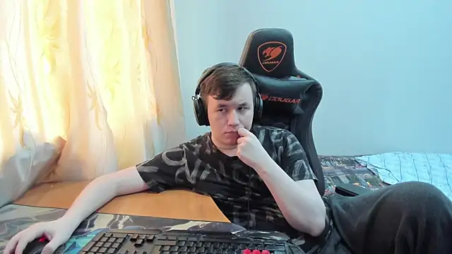 iliaskrislove's Webcam Show