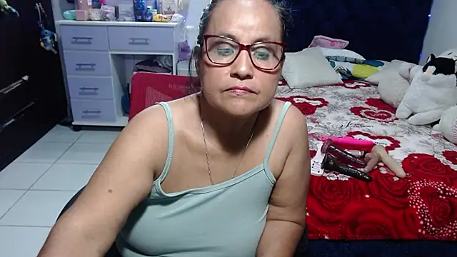 دردشة pervert_mommy_ الجنسية المباشرة