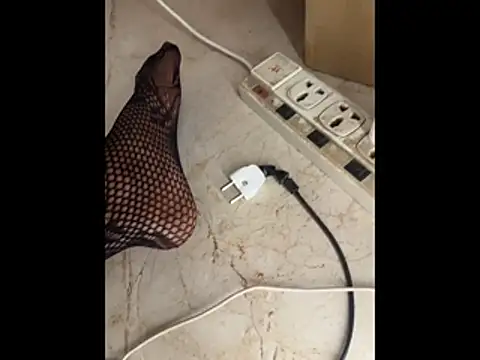 ChocolateBoy-Pussy Show in webcam