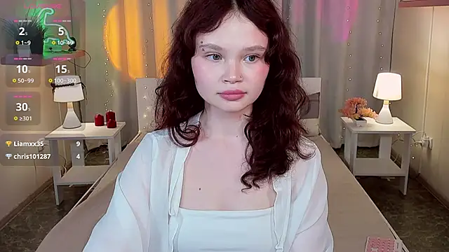 EmilyChaves Adlı Modelin Canlı XXX Sohbeti