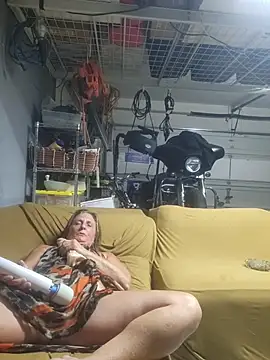 SultrySummer68's Webcam Show