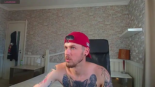 Chatroom XXX en direct de JonahShaw
