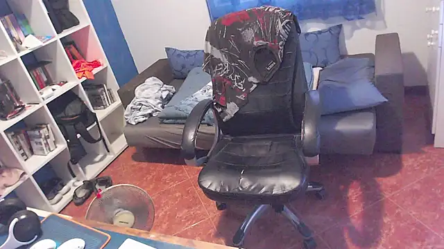 ravingr4d4 在線直播表演