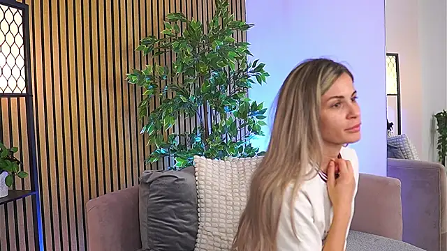 Avril_Cyrusn Live XXX chat